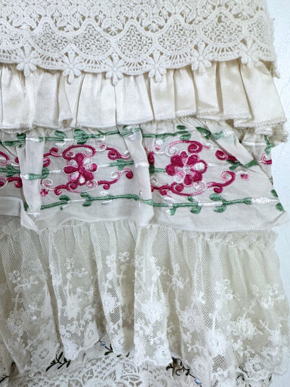 Vintage Romantic Lace Camisole Top Sz: Small - Picture 5 of 6